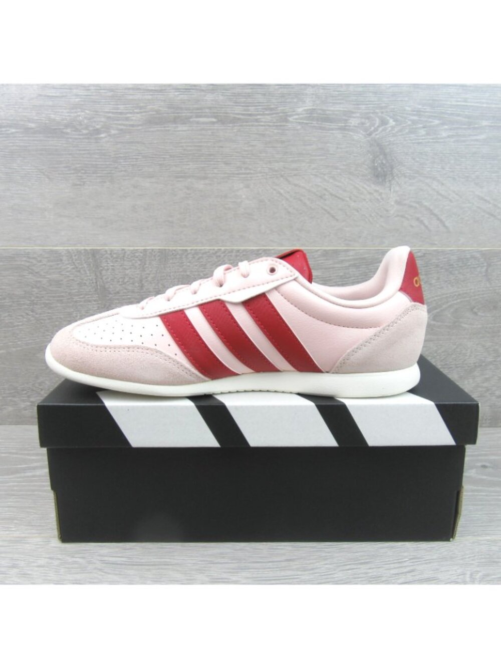 Adidas Barreda Lo Shoes Womens Size 7 Sandy Pink Team Victory Red NEW - Picture 3 of 16